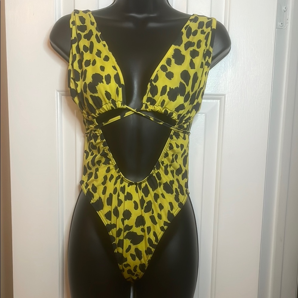 PrettyLittleThing Yellow & Black One Piece Swimsuit